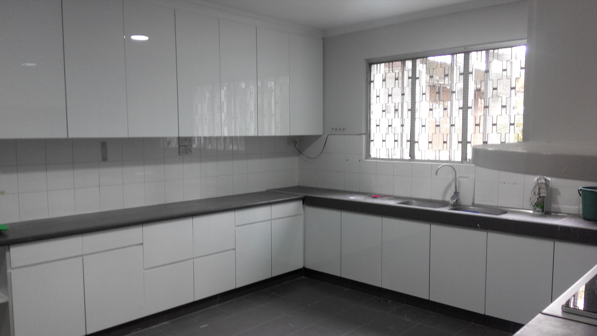 Luminosa Kitchen at Kuching (2) Spaces Kitchen and Wardrobe